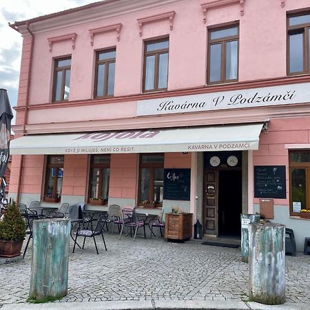 Apartmany V Podzamci V Blizkosti Zamku Блатна Экстерьер фото