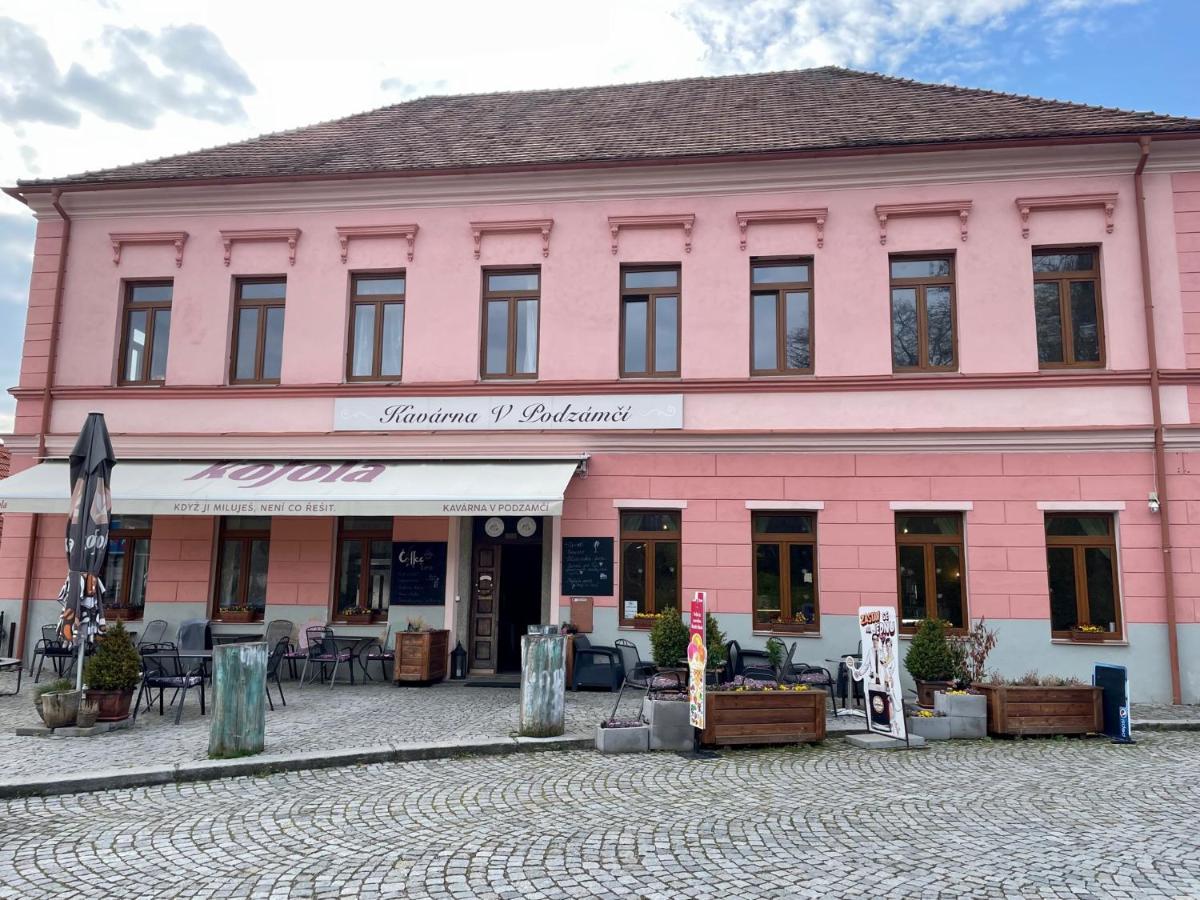 Apartmany V Podzamci V Blizkosti Zamku Блатна Экстерьер фото